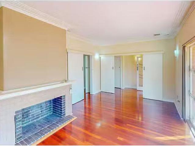For Rent! 10A Woodley Crescent, Melville, WA 6156