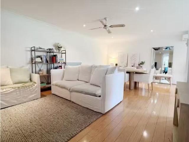 Cheap 10A Erina Valley Road, ERINA Apartment for rent Listed.