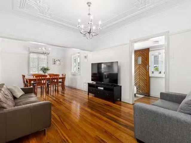 For Rent! 113 Haig Street, Stafford, QLD 4053