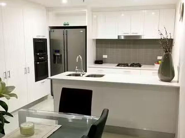 Deal! 1101/33 T E Peters Drive, Broadbeach Waters, QLD 4218
