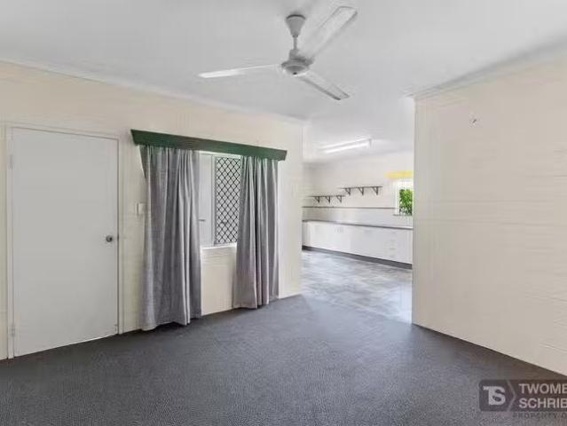 Unique 1/103 Oleander Street, Holloways Beach, QLD 4878