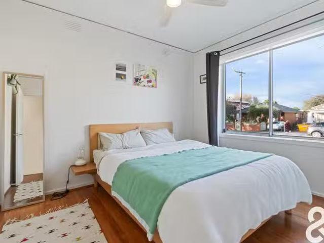 Nice 1/106 Keon Street, Thornbury, VIC 3071