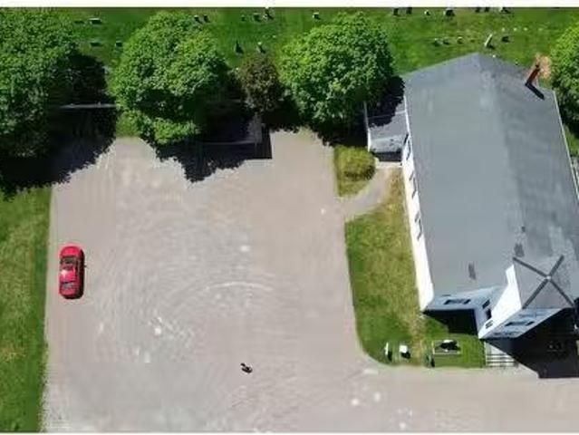 For Rent! 110 Salmon River Road, Valley, NS, B6L 2S5 commerc.