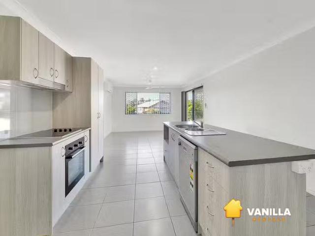 Just in! 1/110 Sarah Drive, Yamanto, QLD 4305