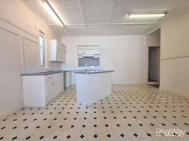 Deal! 1/119 Stuart Street, North Toowoomba, QLD 4350