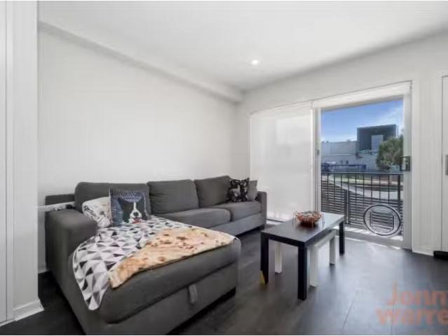 For Rent! 11/1 Sutherland Crescent, Taylor Townhouse for rent.