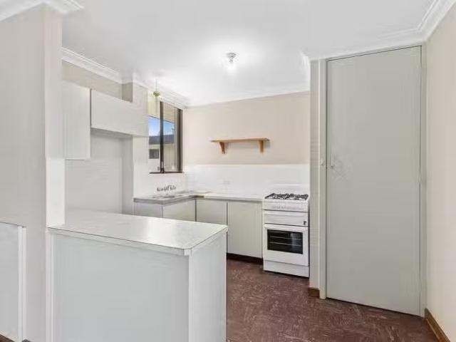 Unique 11/20 Stevens Street, Fremantle, WA 6160