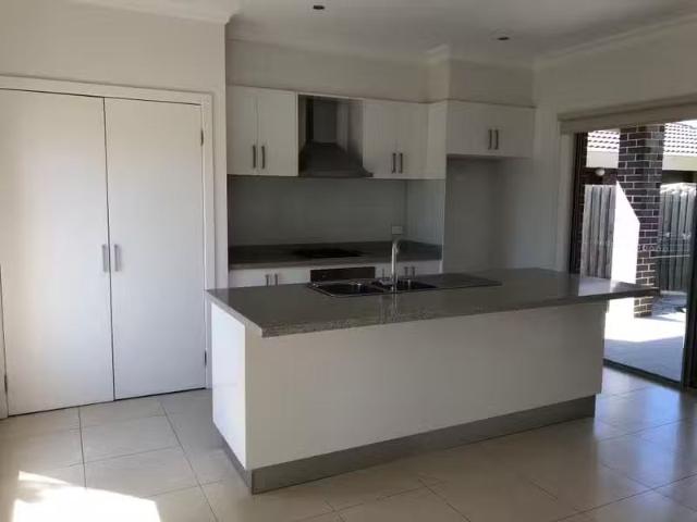Just in! 1/12 14 South Avenue, Altona Meadows VIC 3028