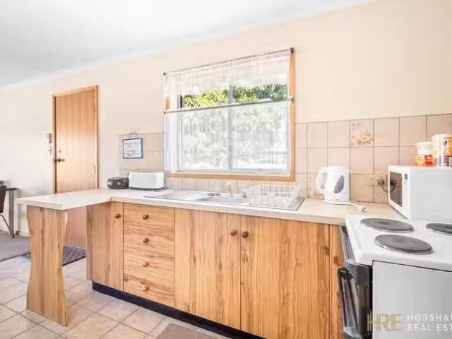 Nice 1/12 Remlaw Road, Horsham, VIC 3400