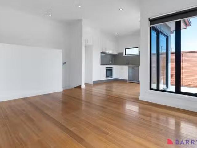 Unique 1/137 Middle Street, Hadfield VIC 3046