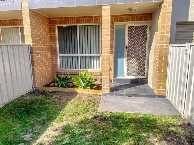 Deal! 11/47 Leonora Parade, Waratah West Townhouse for rent L.