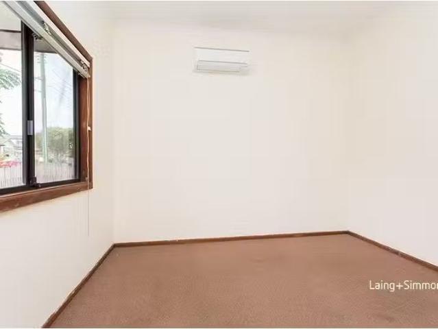 Deal! 114 The Trongate, GRANVILLE House for rent Listed by Ha.