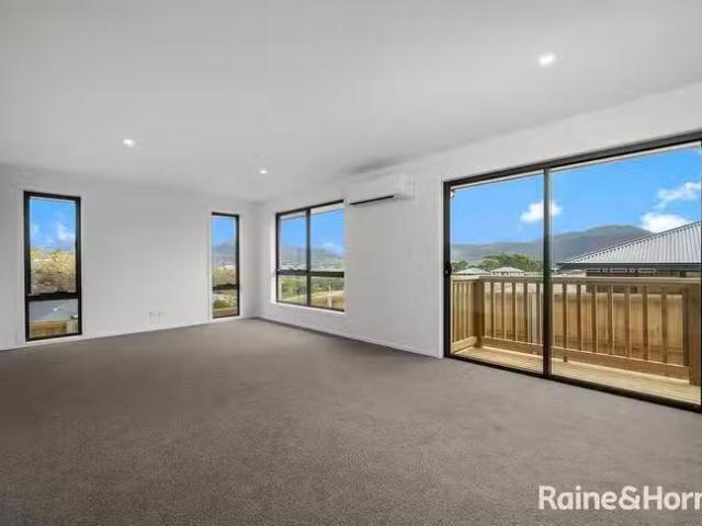 Cozy 1/14 Elpida Street, Risdon Vale, TAS 7016