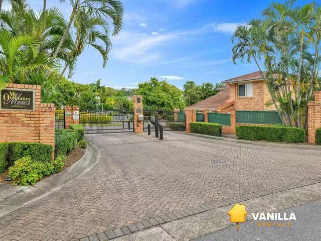 Just in! 1/15 Abel Smith Crescent, Mount Ommaney, QLD 4074