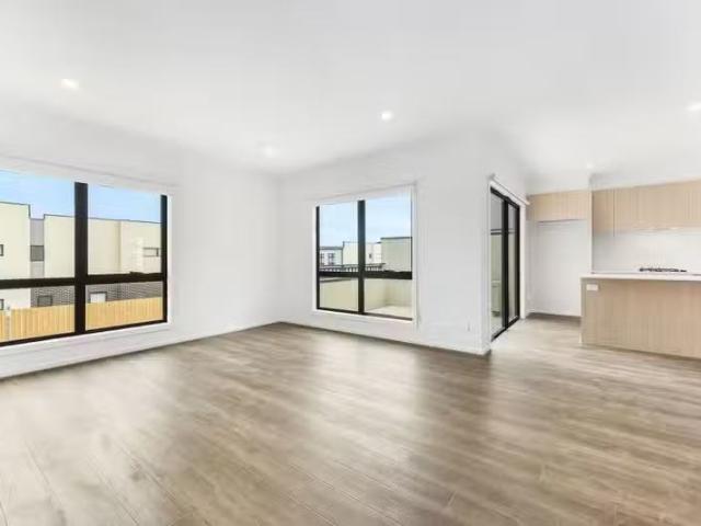 New 115 Fusion Circuit, Cranbourne West VIC 3977