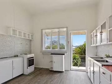 Cozy 1/16 Elfin Street, East Brisbane, QLD 4169