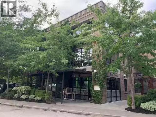 Just in! 1180 Sunset Drive Unit# 205, Kelowna, BC, V1Y 9W6 c.