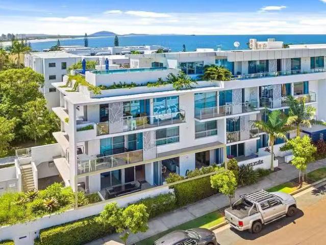 Just in! 1/18 Edward Street, Alexandra Headland, QLD 4572