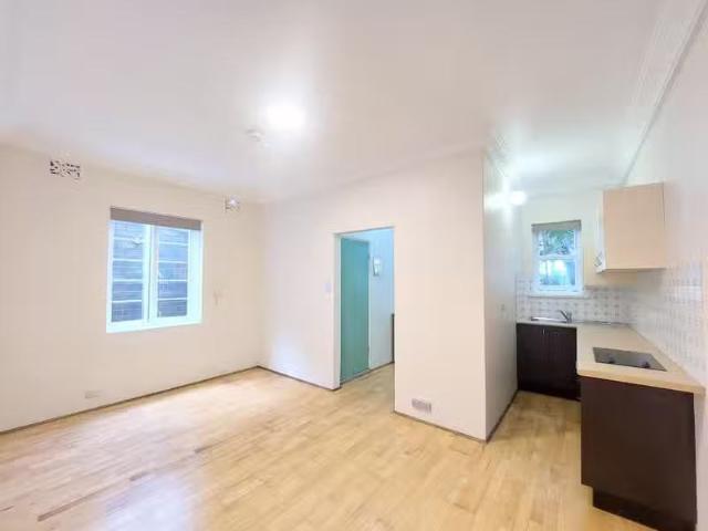 Charming 11/9 11 St Neot Avenue, Potts Point NSW 2011