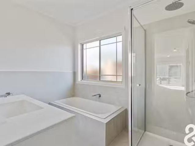 Cozy 1/19 Horton Street, Reservoir, VIC 3073