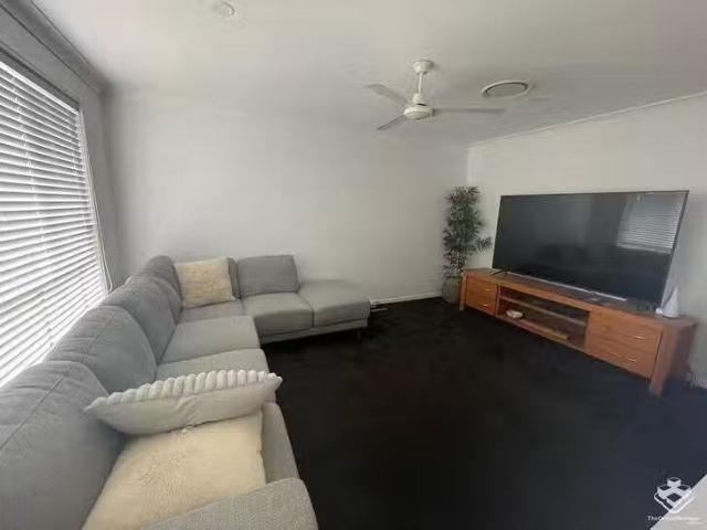 Cozy 11 Monarch Avenue, Upper Coomera, QLD 4209