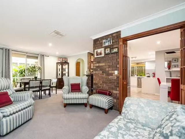 Deal! 11 Berberis Way, FORRESTFIELD, WA 6058 House for Rent