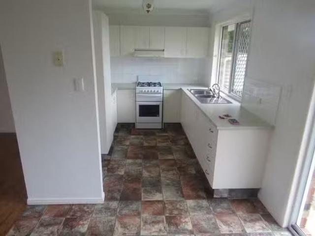 Nice 11 Fairview Drive, Kingaroy, QLD 4610