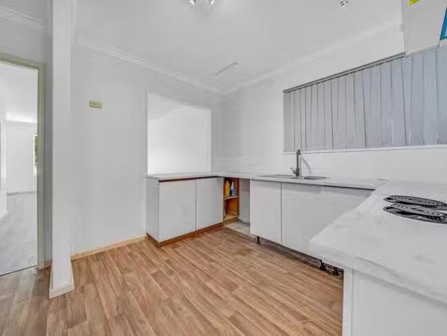 Deal! 11 Garvey Street, Waterford, WA 6152