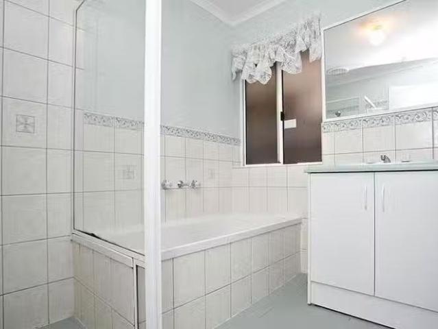 Cozy 11 Gerlach Grove, Evanston Park, SA 5116
