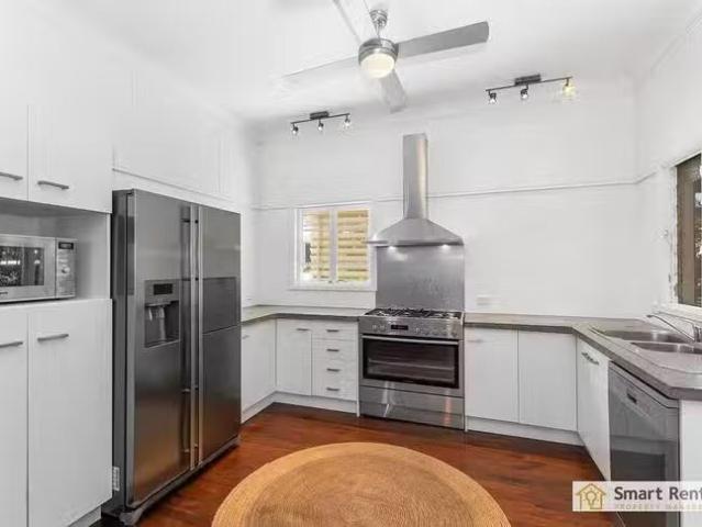 For Rent! 11 John Street, West End, QLD 4810