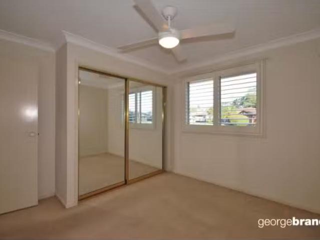 Deal! 1/1 Truscott Avenue, Kariong Townhouse for rent Listed.