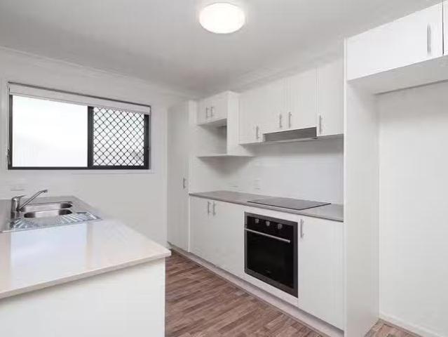Just in! 11 Vantage Place, Redbank Plains, QLD 4301