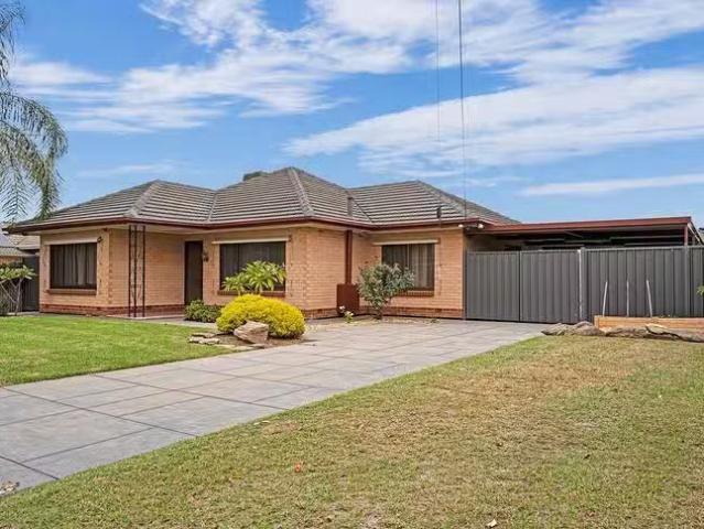Deal! 11 Yalpara Avenue, Seaton, SA 5023