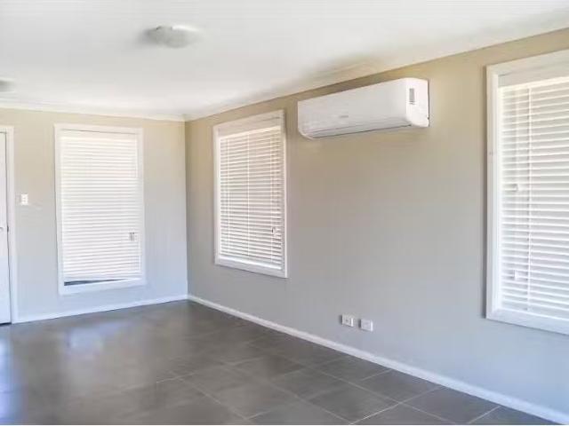 Cozy 11A Jessie Rise, Orange Apartment for rent Listed by Bel.