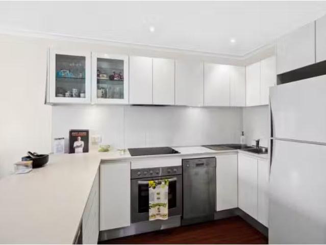 Unique 12/16 Campbell Parade, Manly Vale Apartment for rent L.