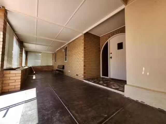 Charming 1/228 Henley Beach Road, Torrensville, SA 5031