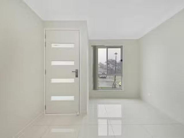 Charming 1/22 Tash Court, Waterford, QLD 4133