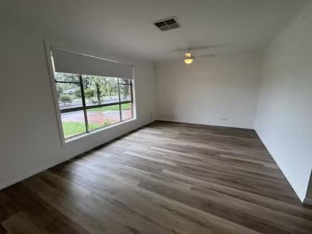 Unique 127 Garden Street, TAMWORTH House for rent Listed by C.