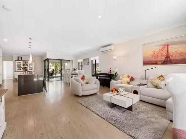 Deal! 1/27 Parsons Avenue, Manning, WA 6152