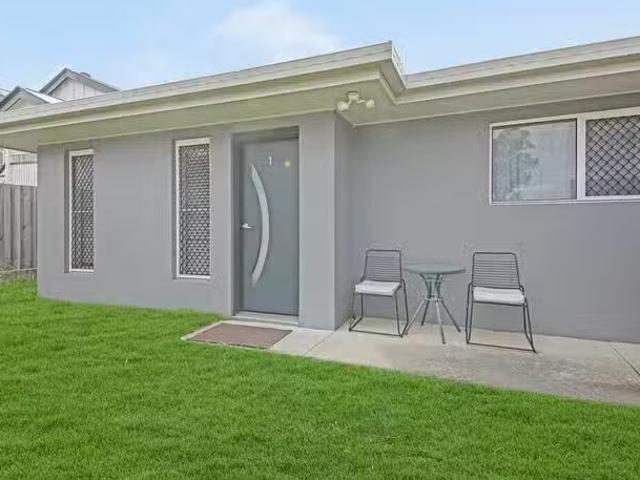 Unique 1/261 Melton Road, Northgate, QLD 4013