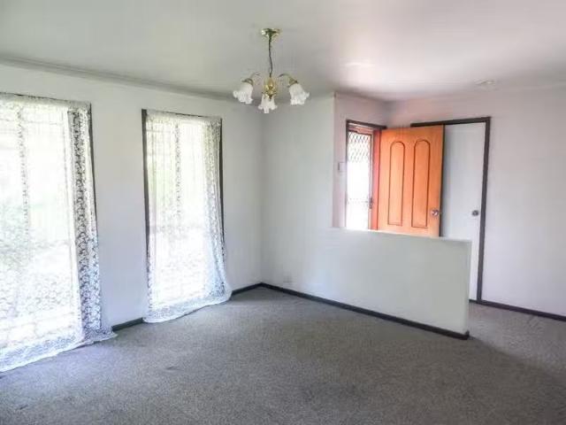 Cheap 1/265 Kaitlers Road, Lavington Apartment for rent Liste.