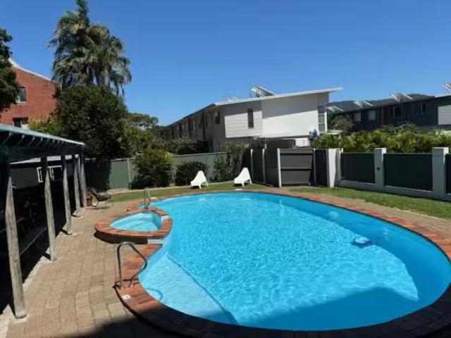 Cozy 12/77 79 Ocean Parade, Coffs Harbour, NSW 2450