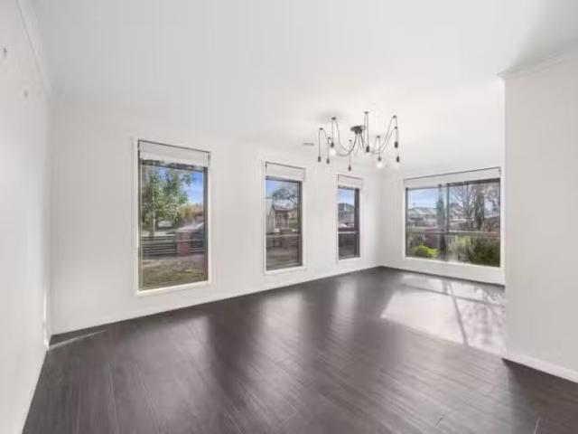 New 12 Mauger St, Wendouree VIC 3355 House For Lease