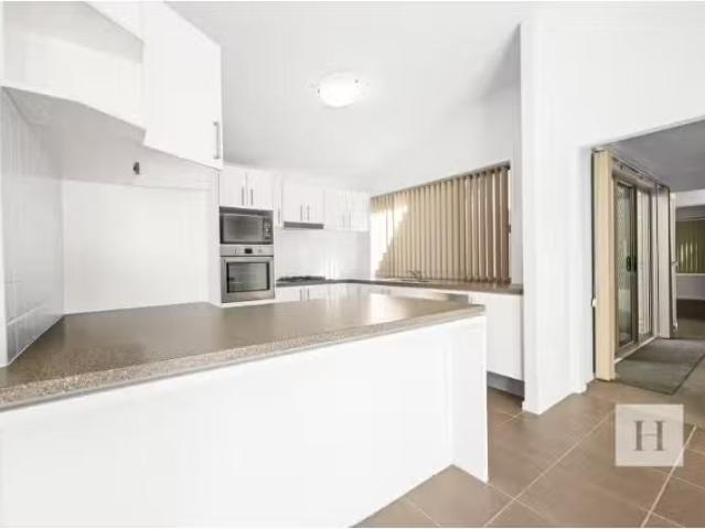 Just in! 12 Albert Warner Dr, Warnervale House for rent Liste.