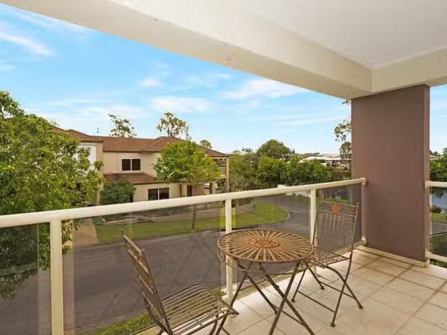 Charming 1/2 Andorra Place, Varsity Lakes, QLD 4227