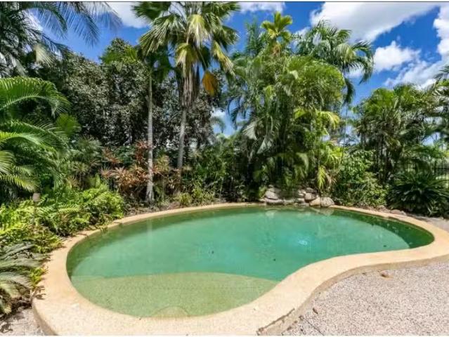 For Rent! 12 Bayview Boulevard, Bayview House for rent Listed.