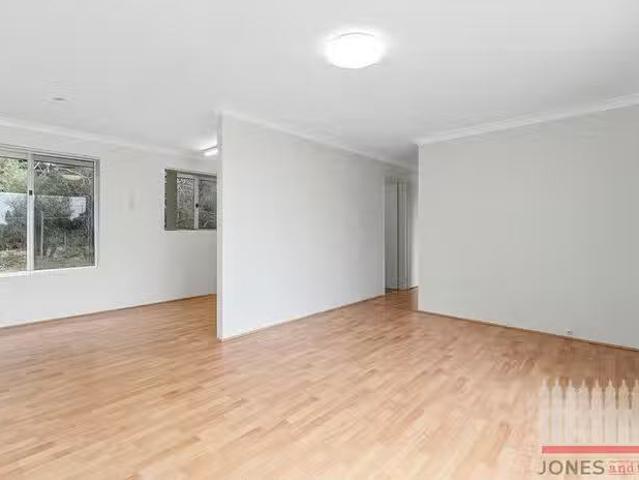 Unique 12 Chrisp Place, Yanchep, WA 6035