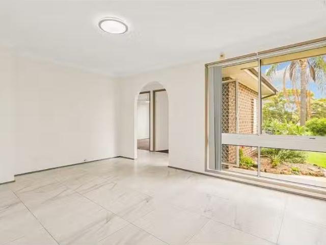 For Rent! 12 Climus Street, Hassall Grove House for rent List.