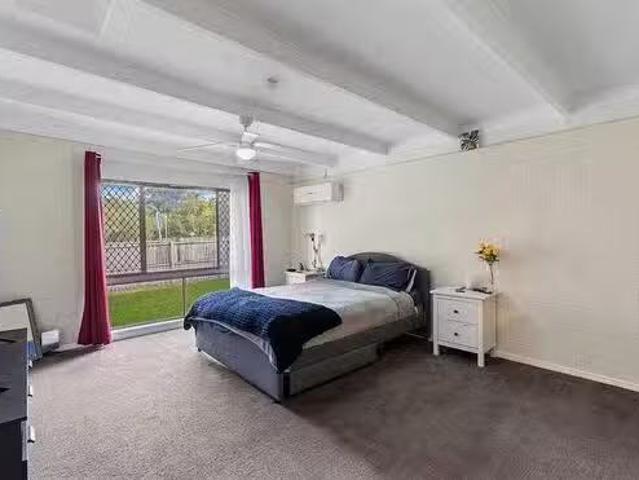 Just in! 12 Green Road, Regents Park, QLD 4118