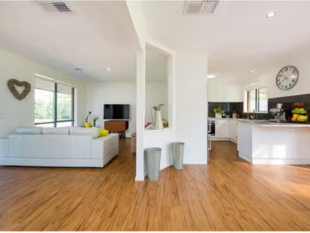 Nice 12 Pinnibar Court, Thurgoona House for rent Listed by Em.